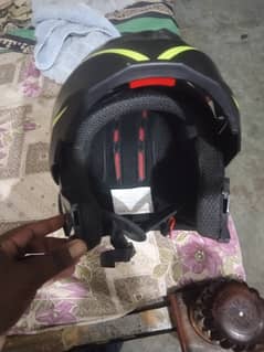 Helmet vector