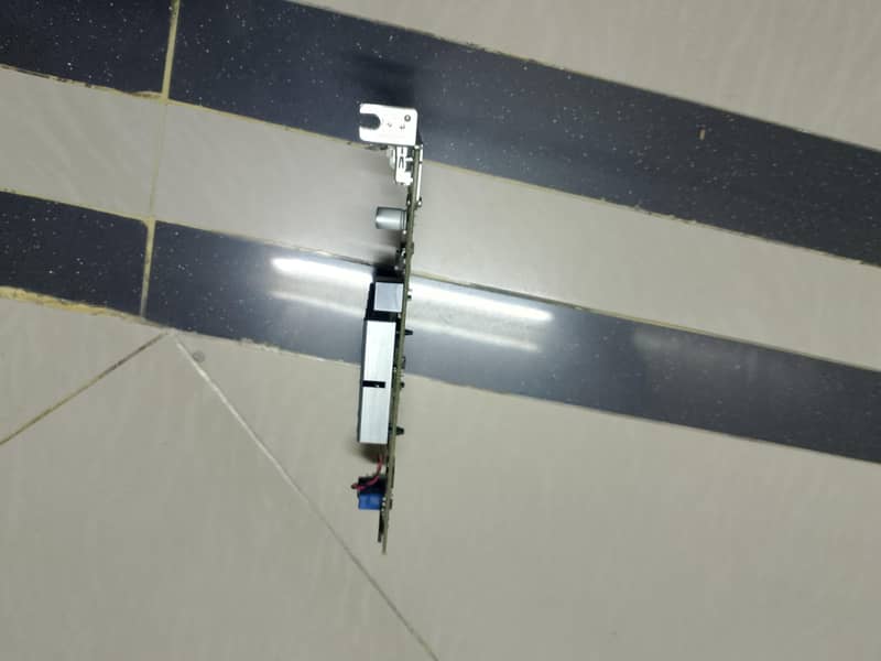 (03335992555) WhatsApp Amd Radeon ddr3 1Gb Graphic card 3