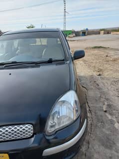 vitz 2004