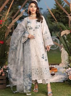 un stitch  pure lawn  2 piece  chickenkari also in bulk quantity