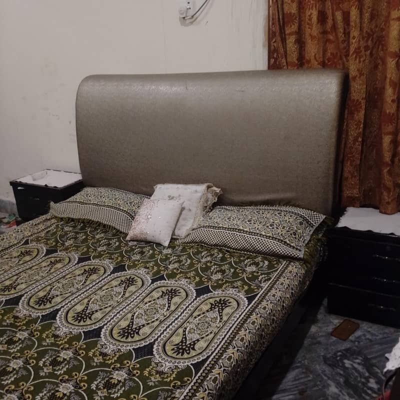Bed Set with side tables and dressing table 1