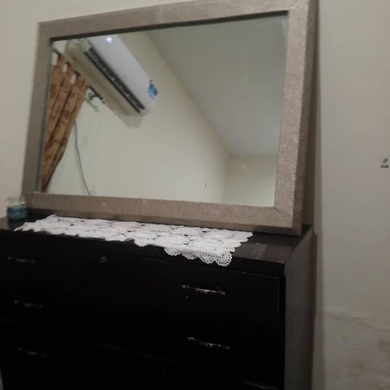 Bed Set with side tables and dressing table 3