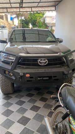 selling this bumper just Revo just in 60k