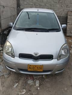 03013352164 vitz 1999 2006  original 77000 drive 2nd owner