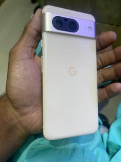 Google pixel 8 golden colour