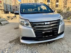 Toyota Noah 2014