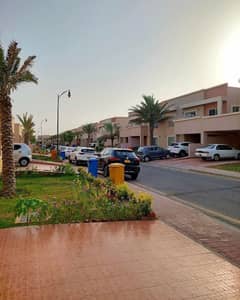 200sq yd 3 Bedrooms Luxury Villa is Available FOR RENT. 8km from Entrance of BTK. 3 Bed DDL 1 Kitchen