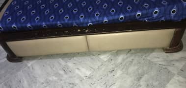 queen size bed