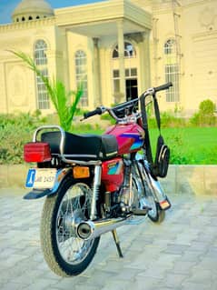 Honda 125cc Model //2005 / Lahore Registration