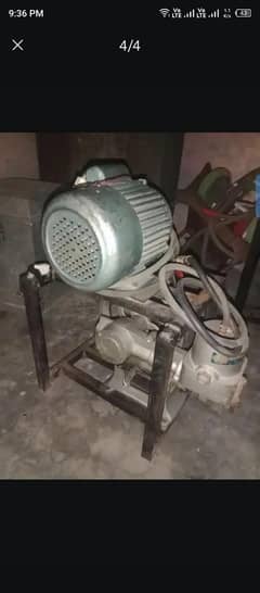 gass pump and kanda