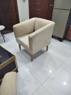 chairs and table urgent sale