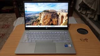 Hp pavilion 14 i5-1135G7 8gb Ram 256 gb nvme SSD