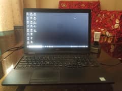 dell intel i3 7th gen  with 4gb intel hd 620 graphic card with ,8gb ra