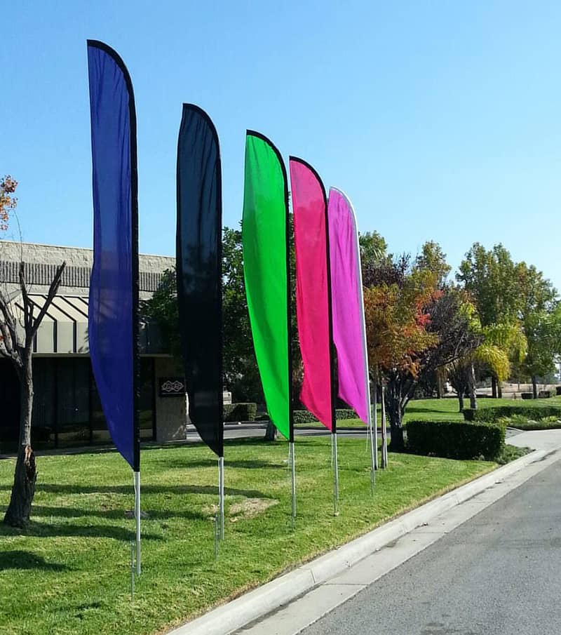 Advertising with Custom Feather Flag , teardrop & rectangular flag 11