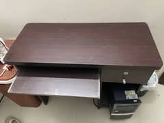 Computer table