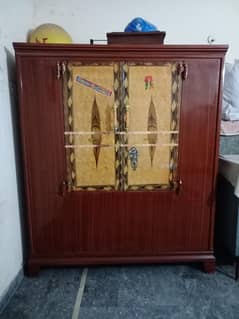 paiti almari like as new