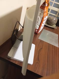 Selling my monitor lenovo