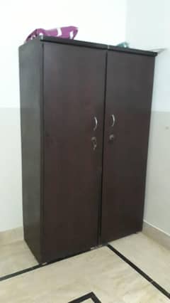 2 Door Wadrobe and 1 dressing. . cont no:03218298357