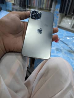 iphone 12 pro 128 mid night black 8/10