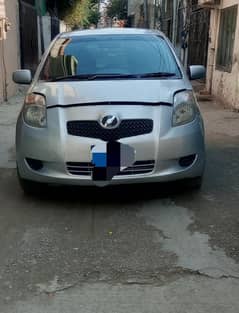 Toyota Vitz F 1.0