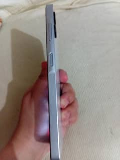 condition 10 by 10  mobile ki sb chezy hain 2 din use hua hai bus