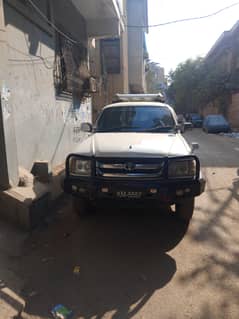 Toyota Hilux tiger 2004