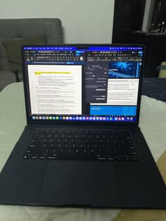 Macbook AIR M2   15”inches   8/256