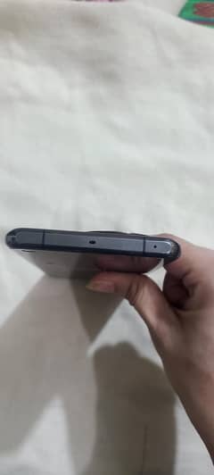one Plus 11 5G. 8/ 128