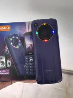10 by 10 condition/ 4 sim phone. . .