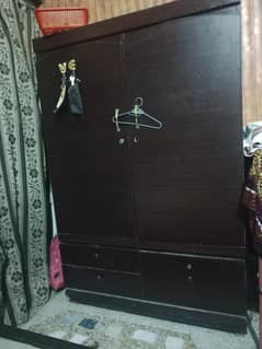 Almirah for sale . good condition no damage. perfect to use