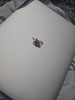 MACBOOK