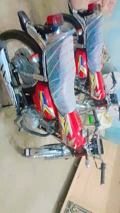 Honda CG 125 2025 and 2021