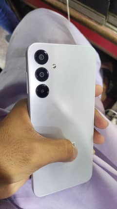 A16 8/256gb
