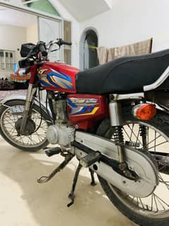 United 125