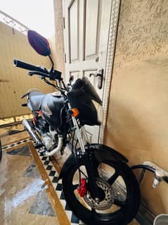 Honda cb125f