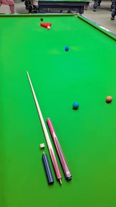 New Snooker 3 piece LP cue/ stick.