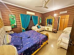 10 MARLA 4 BEDROOM HOUSE AVAILABLE FOR RENT 15KWA SOLAR INSTALL