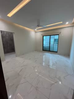 BRAND NEW 3-BEDROOM APARTMENT AVAILABLE FOR RENT