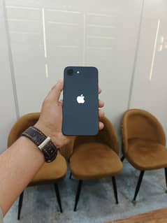iPhone 16e