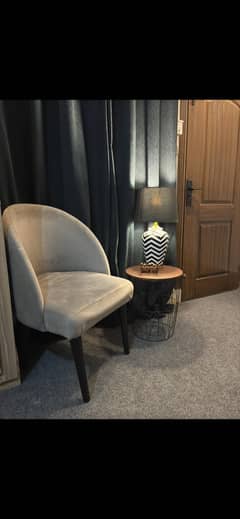 Dining table for sale