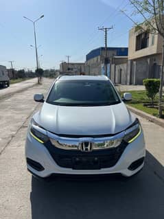 Selling my Honda Vezel Hybrid 2015/2019 Z sensing Face lift RS convert