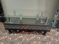 center table new hai bilkul bhot kam used hai