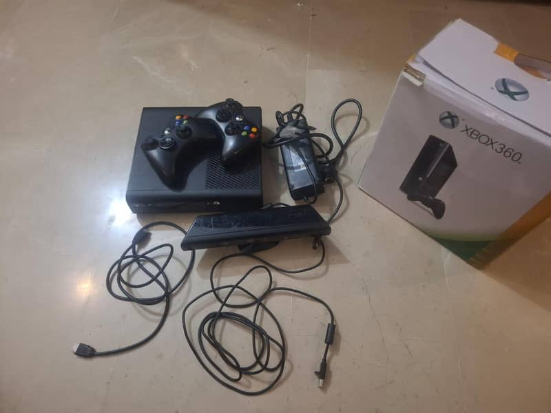 xbox 360 almost new condition with kinect and box 1