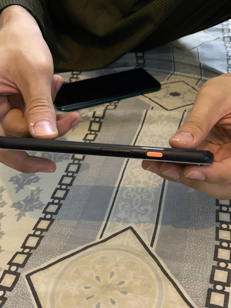 pixel 4 better than iphone, Redmi, Samsung Infinix read add pls 4