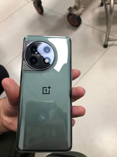 OnePlus 11  with box