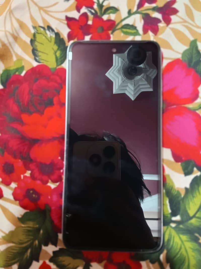 Tecno spark 20c 10 by 8 condition complete Saman hai 1