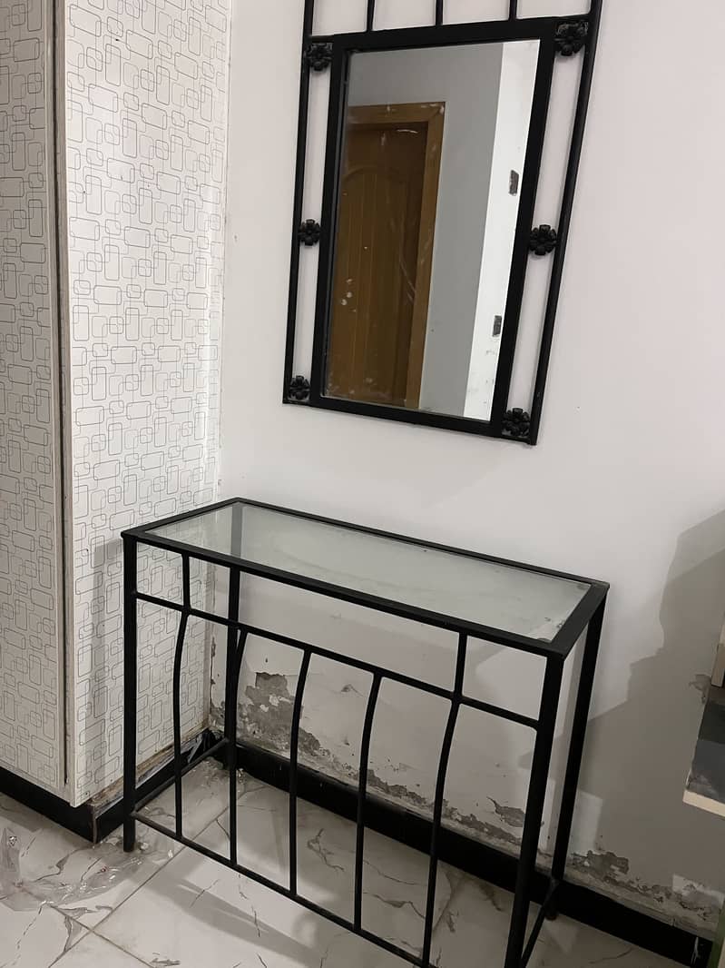 Bed set with side tables and dressing and mattess 0