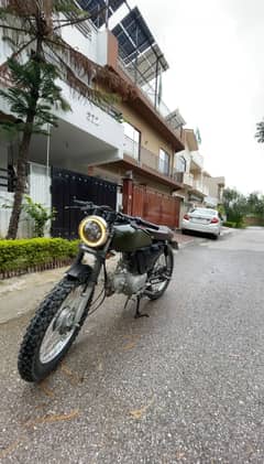 Honda 70 (coverted into cafe)