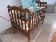 Baby cot bed