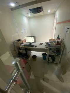 COMMERCIAL SPACE USE FOR SCHOOL BEAUTY POULAR COACHING CENTRE PRIME LOCATION MAIN 200 FEET ROAD GULSHAN-E-IQBAL BLOCK 1
